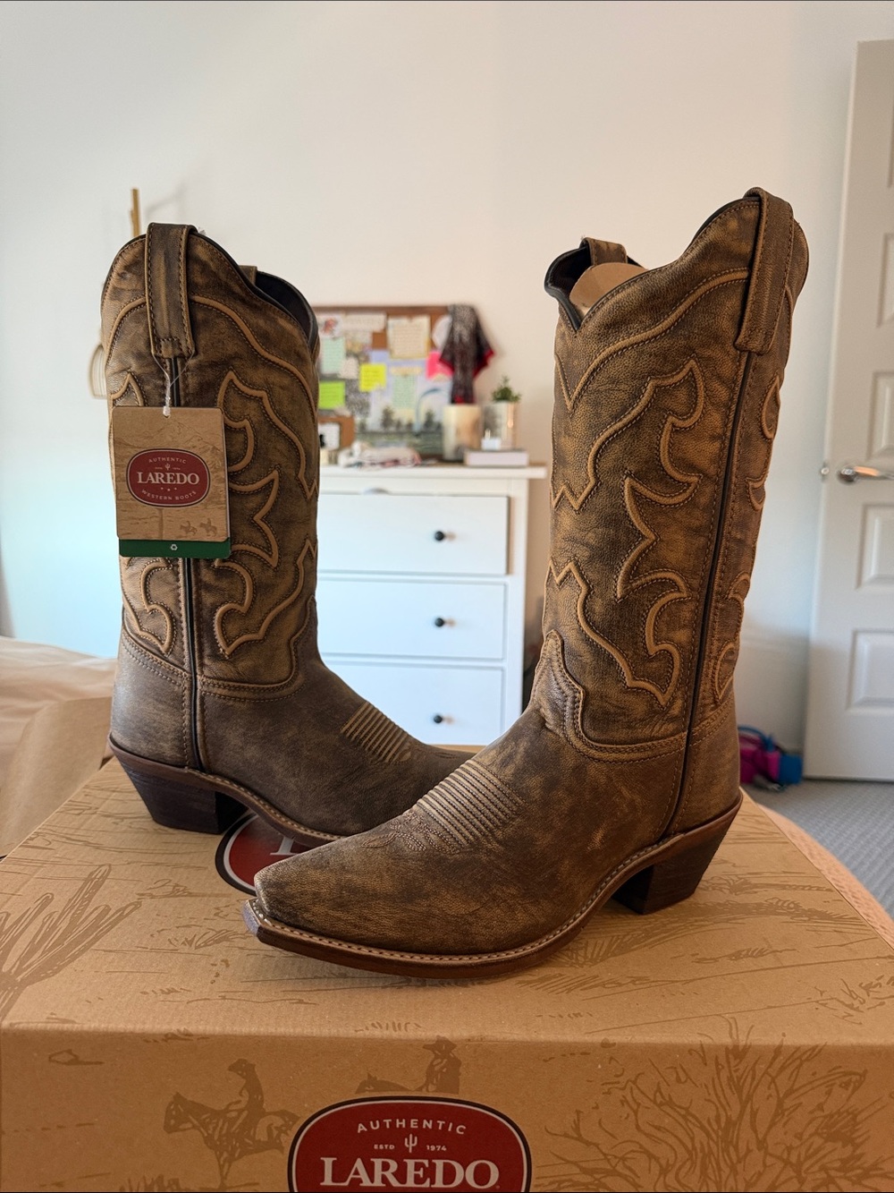 LAREDO REVA WOMEN'S DISTRESSED HONEY SNIP TOE COWBOY BOOTS